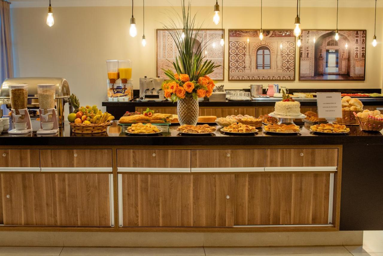 Imperador Palace Hotel Franca Εξωτερικό φωτογραφία